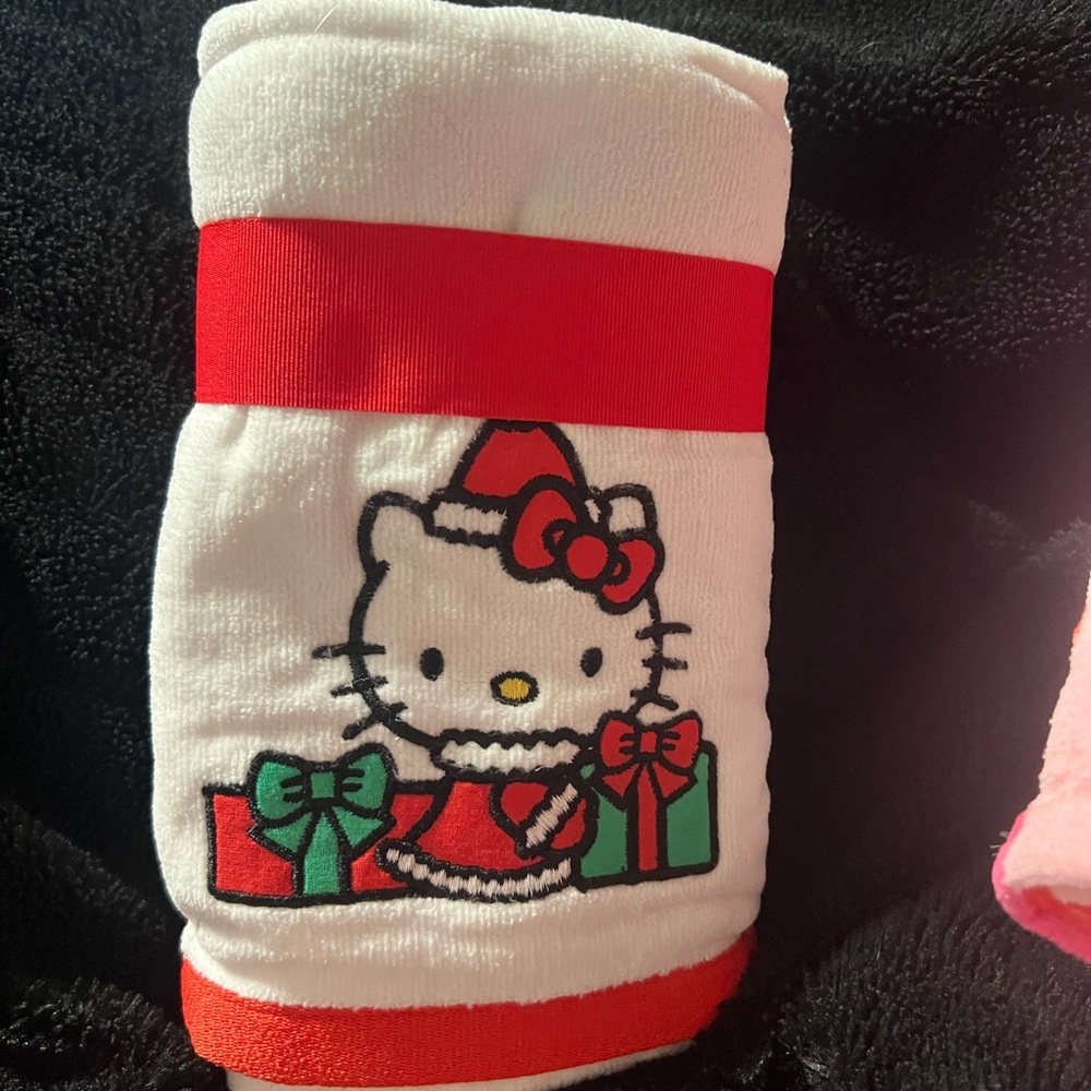 Hello Kitty Holiday Towel